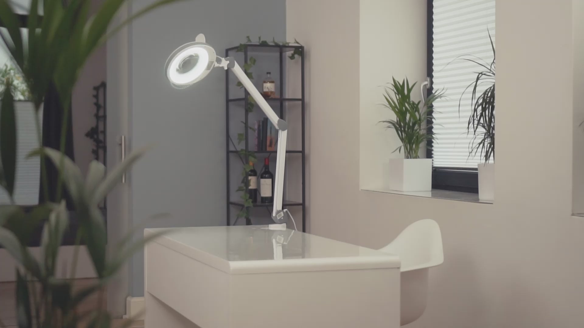 Lumeno LED Magnifying Lamp Series 8213/8215 with 127 mm Lens and Adjustable Brightness, Grey