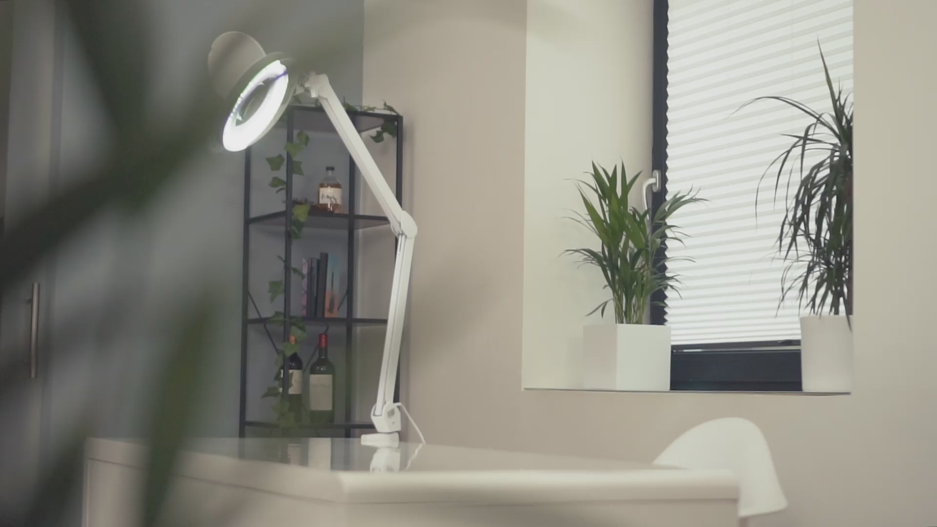 Lumeno 7213/15/18 Magnifying Lamp/Workplace Lamp 60 LEDs with 127 mm Lens, Grey, Green or Black