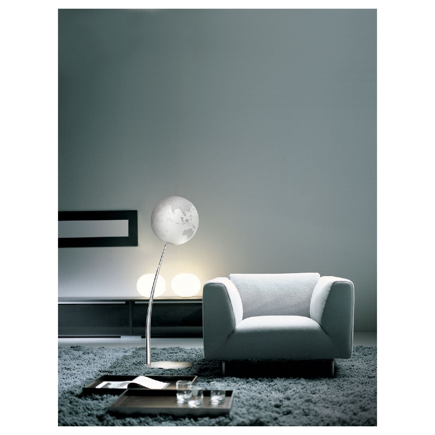 Atmosphere Floor-Standing Illuminated Globe Stem Reflection H 110 cm