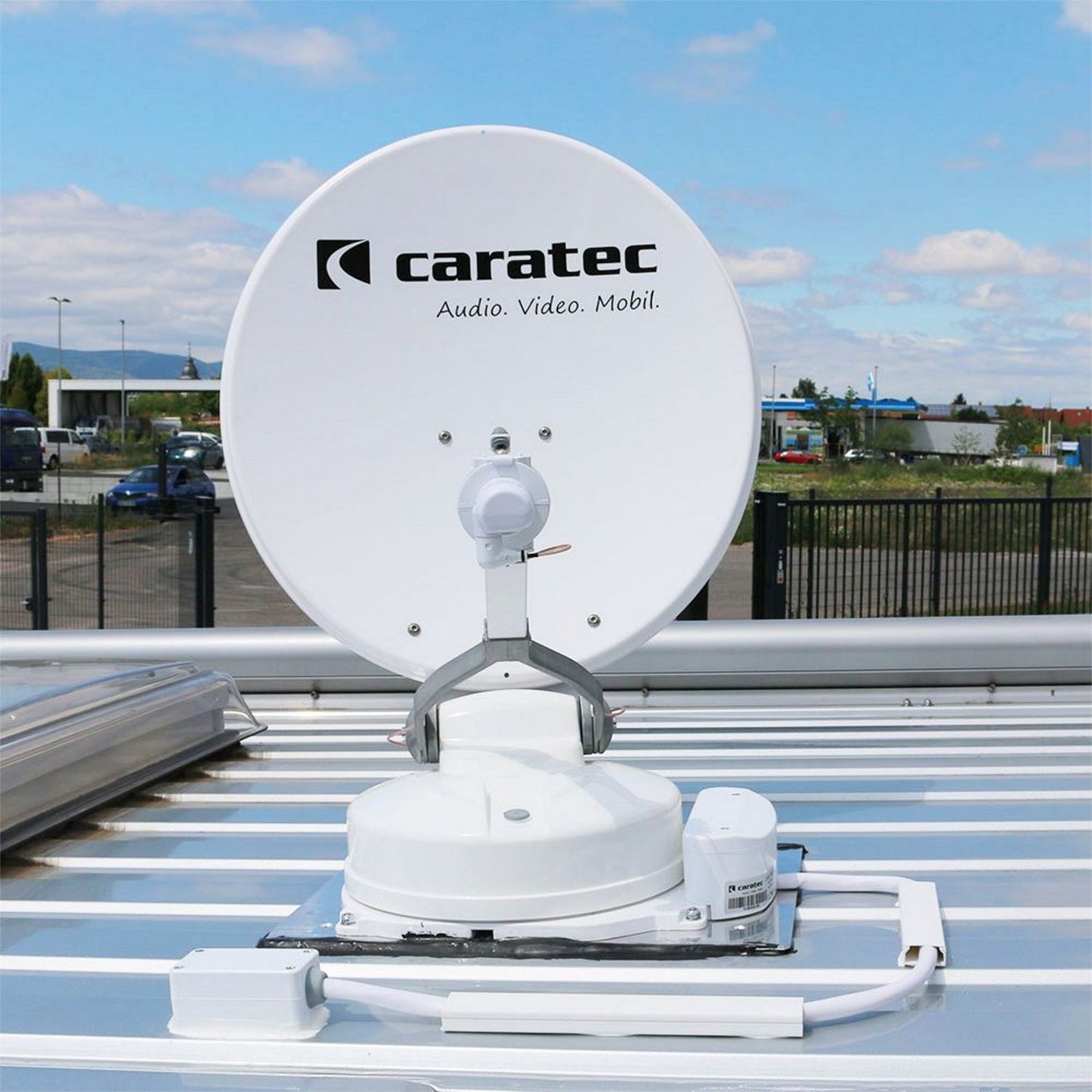 Caratec CASAT500S Sat-Antenne Smart-D mit 50 cm Spiegel für Kastenwagen