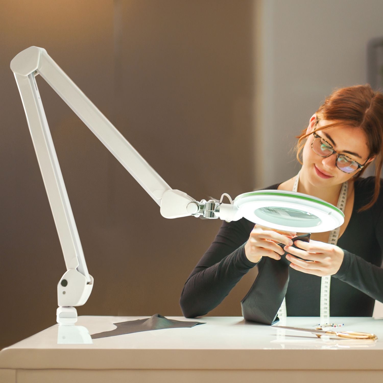 Lumeno Lambda M Magnifier Lamp Dimmable with 127 mm Glass Lens